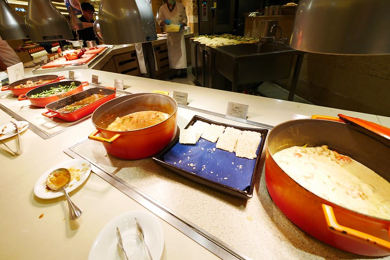 漢來海港百匯吃到飽┃台中西區美食：日本廣島生蠔吃到飽，5/8~6/4限時供應，個人推薦焦糖葡萄柚、新鮮海鮮、主廚甜點 @飛天璇的口袋