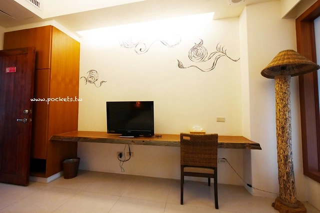 集集棕梠泉民宿┃南投民宿推薦：夏日南洋風情的優質民宿，擁有獨立大浴缸、免費wifi、腳踏車出借 @飛天璇的口袋