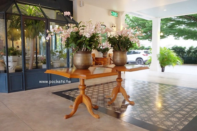 泰國華欣｜Devasom Hua Hin Resort 華欣德瓦索姆度假村，獨棟小木屋復古風套房，享受海邊一色的美景 @飛天璇的口袋