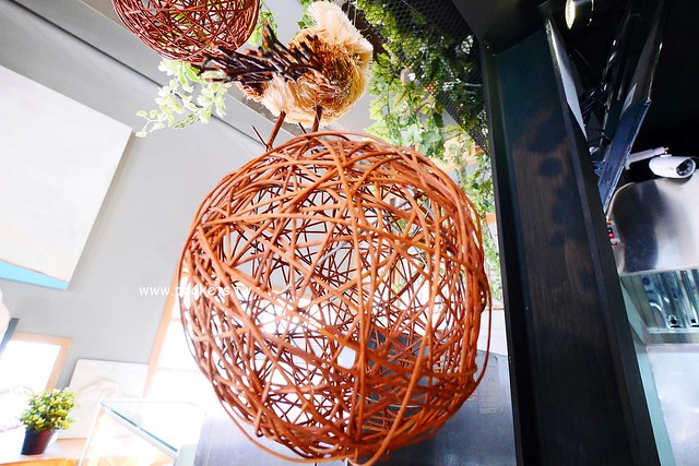 下町咖啡屋┃台中南屯美食：以貓頭鷹為主題的日式咖啡館，轉角遇見都市中的綠色森林，餐點以輕食甜點下午茶為主 @飛天璇的口袋