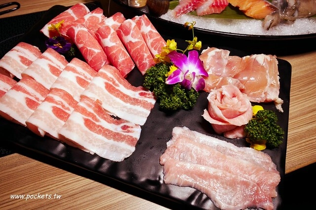 【台中南屯】灰鴿：台中CP值超高的火鍋餐廳，幾歲生日送幾隻蝦 @飛天璇的口袋