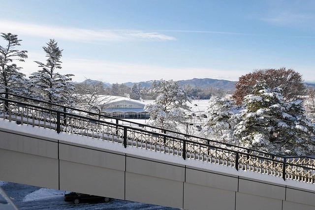【日本長野】輕井澤~遇見東京第一場初雪，冬季絕美輕井澤一日遊，輕井澤王子Outlet好買好逛好吃，附東京到輕井澤交通方式&JR PASS券 @飛天璇的口袋