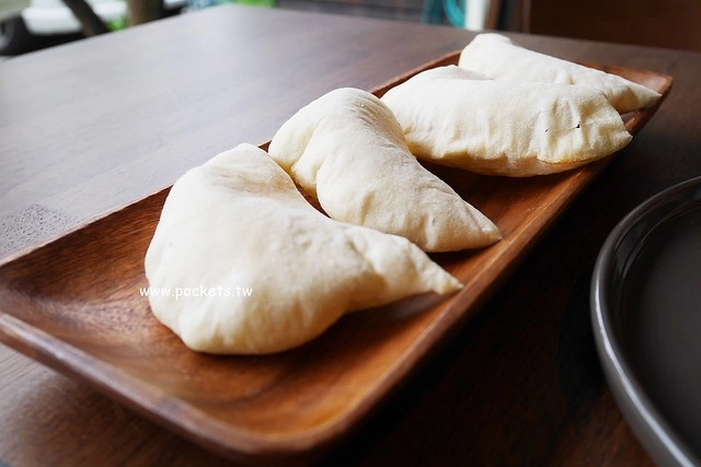 鹽與胡椒┃台中南屯美食：新店4月正式開幕，新址距離舊址5分鐘車程，以私人招待所為概念，餐點仍是道道美味有深度 @飛天璇的口袋