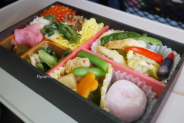 【日本長野】輕井澤~遇見東京第一場初雪，冬季絕美輕井澤一日遊，輕井澤王子Outlet好買好逛好吃，附東京到輕井澤交通方式&JR PASS券 @飛天璇的口袋