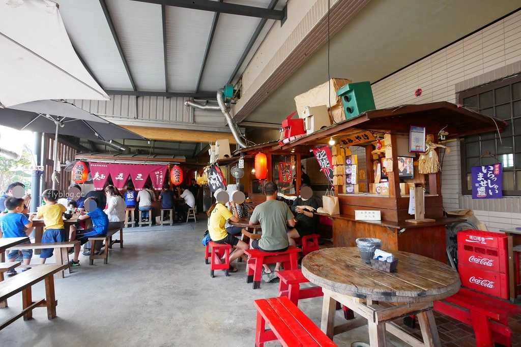 南投草屯｜麵五三屋台拉麵，超隱密的草屯田野拉麵店傳奇，披薩是必點隱藏版美食 @飛天璇的口袋