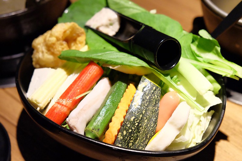 宜蘭湯蒸火鍋｜巨無霸超猛海鮮霸氣上桌，食材新鮮有誠意，宜蘭人推薦必吃火鍋 @飛天璇的口袋