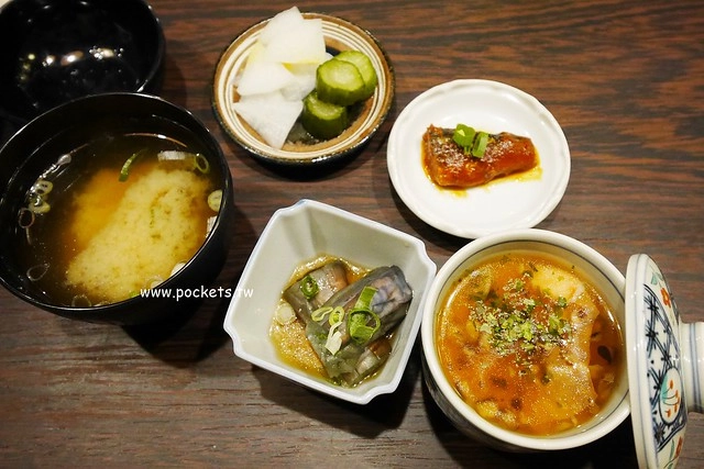 Kama 釜かま日式丼飯專門店┃台中南屯美食：以日本江戶時代為風情，漂亮特別的建築美學設計，公益路美食商圈又一選擇 @飛天璇的口袋