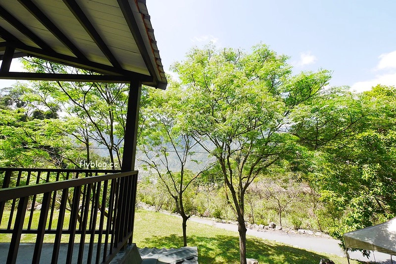 南投水里｜阿成的家．在龍眼樹下吃百匯料理，大哥窯烤歐式麵包 @飛天璇的口袋