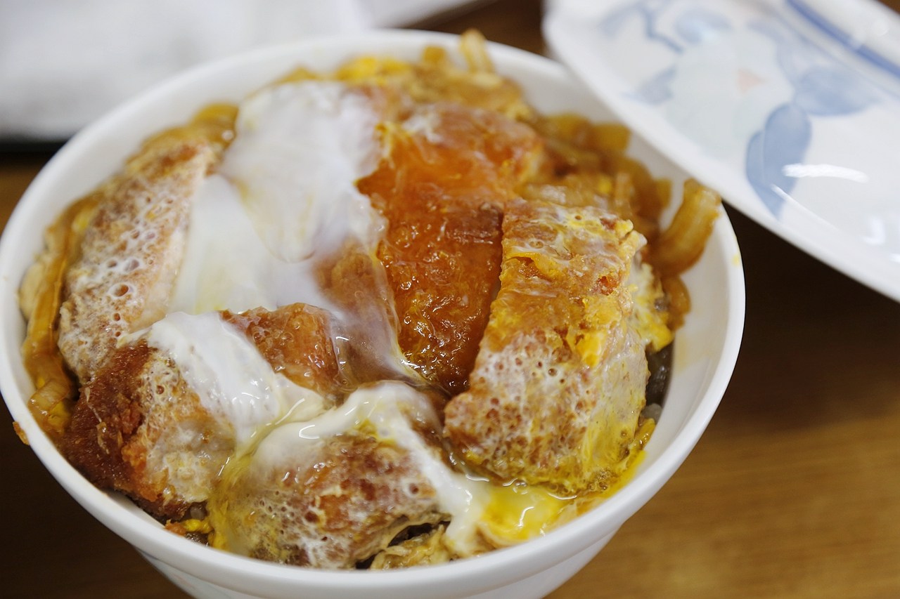 日本福島｜いとう食堂．七日町附近超人氣豬排飯，日式豬排厚實大塊又好吃 @飛天璇的口袋