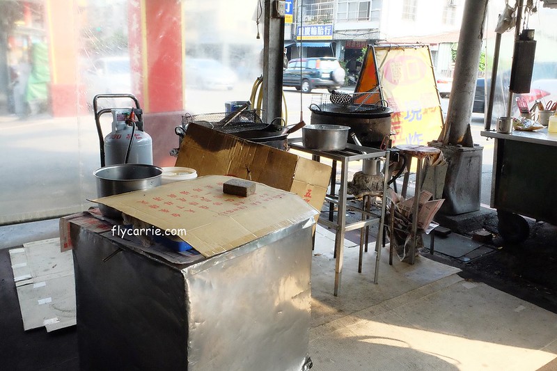 【台中西區】南屯廟口炸粿，大忠福德祠廟前無名炸粿，台灣人必吃的傳統小吃美食，下午3點才開始營業 @飛天璇的口袋