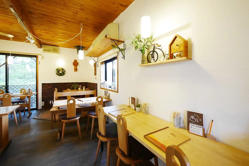 福島五天四夜自駕┃風花起司蛋糕工房(チーズケーキ工房・カフェ風花) ：雨後意外的下午茶，巧遇人氣NO.1的起司蛋糕，二本松市鄰近岳溫泉、豬苗代湖和五色沼湖 @飛天璇的口袋