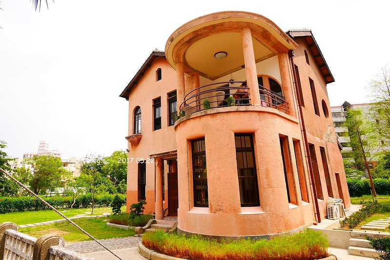 一德洋樓．台中市歷史建築林懋陽故居┃台中北屯美食：百年古蹟再造，結合一德藝文茶館、禧院喜餅、羅布森書蟲房冊惦、布朗尼甜點，未來還會有兒童沙坑和遊戲區 @飛天璇的口袋