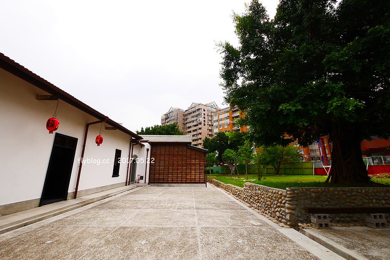 一德洋樓．台中市歷史建築林懋陽故居┃台中北屯美食：百年古蹟再造，結合一德藝文茶館、禧院喜餅、羅布森書蟲房冊惦、布朗尼甜點，未來還會有兒童沙坑和遊戲區 @飛天璇的口袋