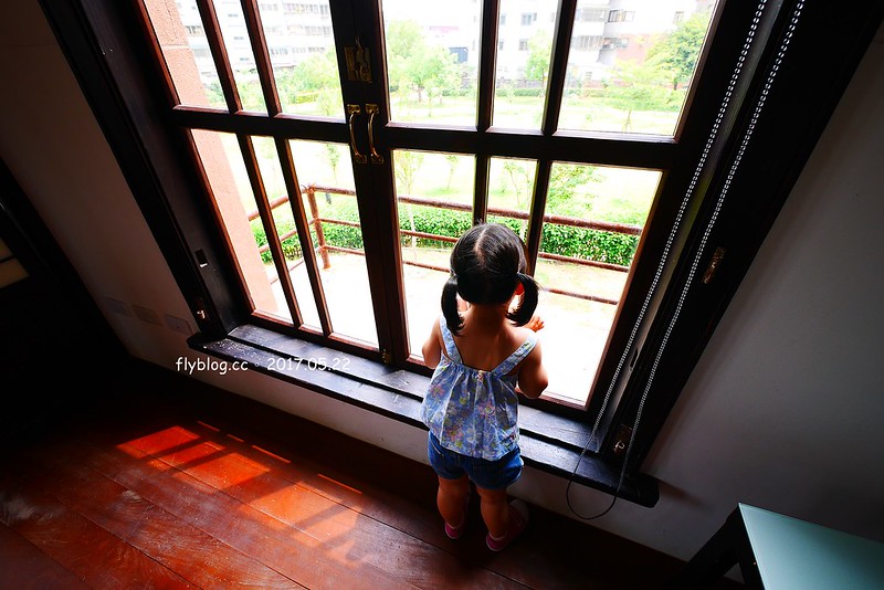 一德洋樓．台中市歷史建築林懋陽故居┃台中北屯美食：百年古蹟再造，結合一德藝文茶館、禧院喜餅、羅布森書蟲房冊惦、布朗尼甜點，未來還會有兒童沙坑和遊戲區 @飛天璇的口袋