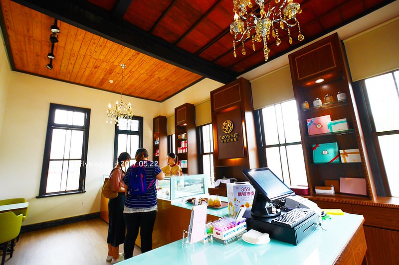 一德洋樓．台中市歷史建築林懋陽故居┃台中北屯美食：百年古蹟再造，結合一德藝文茶館、禧院喜餅、羅布森書蟲房冊惦、布朗尼甜點，未來還會有兒童沙坑和遊戲區 @飛天璇的口袋