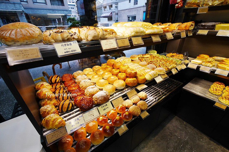 台中西區｜泡芙之家．台中好吃泡芙，可頌和生日蛋糕也推薦 @飛天璇的口袋