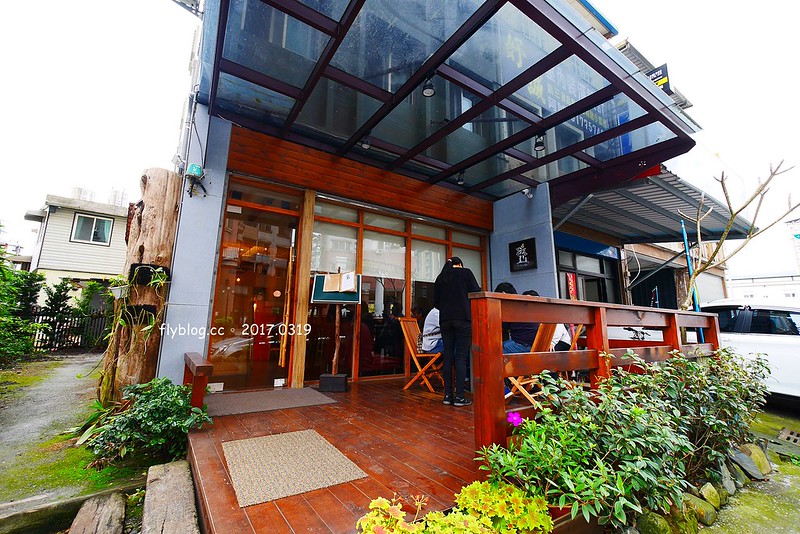 里海咖啡｜魚是現殺的、飯是現煮的、茶是現泡的，來到礁溪就是要吃新鮮漁貨，再品嚐美味咖啡 @飛天璇的口袋