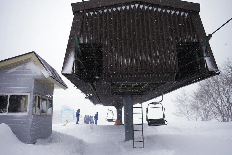 Fairy Land金山滑雪場┃福島旅遊景點：搭乘雪地纜車體驗，還有初階版的雪上甜甜圈、雪鞦和雪盆&hellip;等，冬季到奧會津就是要滑雪 @飛天璇的口袋