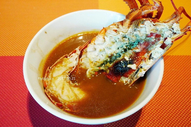 台中日月千禧酒店．饗樂┃台中西屯美食：龍蝦吃到飽免排隊無限量供應，還有牛排、黃金蟹、現切生魚片、新鮮水果、精緻甜點和Haagen-Dazs冰淇淋 @飛天璇的口袋