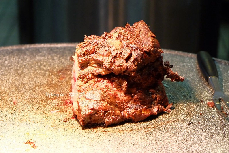 台中日月千禧酒店．饗樂┃台中西屯美食：龍蝦吃到飽免排隊無限量供應，還有牛排、黃金蟹、現切生魚片、新鮮水果、精緻甜點和Haagen-Dazs冰淇淋 @飛天璇的口袋