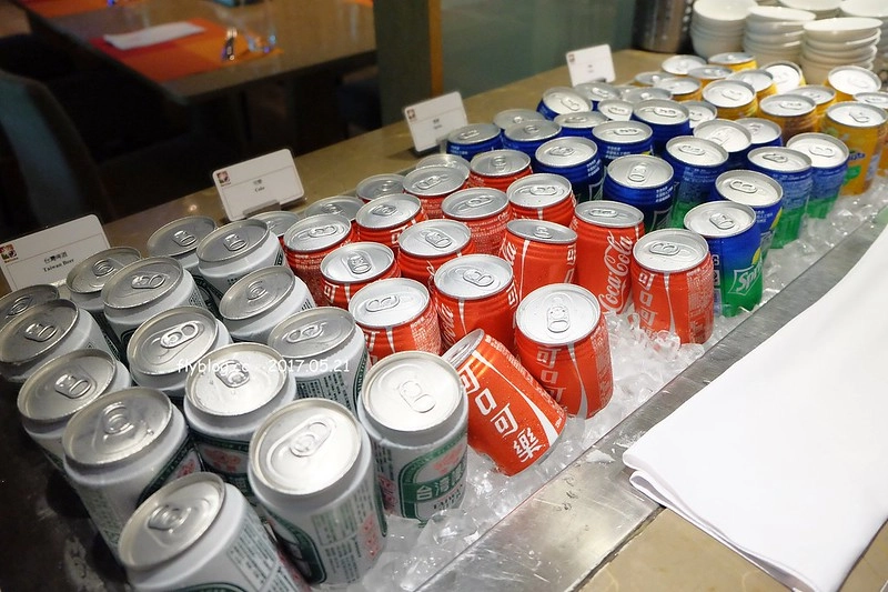 台中日月千禧酒店．饗樂┃台中西屯美食：龍蝦吃到飽免排隊無限量供應，還有牛排、黃金蟹、現切生魚片、新鮮水果、精緻甜點和Haagen-Dazs冰淇淋 @飛天璇的口袋