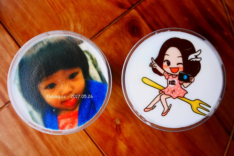 茶工業現萃茶飲┃台中西屯美食：超萌自拍照片拉花奶茶，特製自已專屬的一杯飲料，享受短暫的小確幸，台中IG熱門打卡景點 @飛天璇的口袋