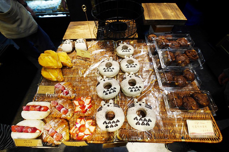 台中西區｜泡芙之家．台中好吃泡芙，可頌和生日蛋糕也推薦 @飛天璇的口袋