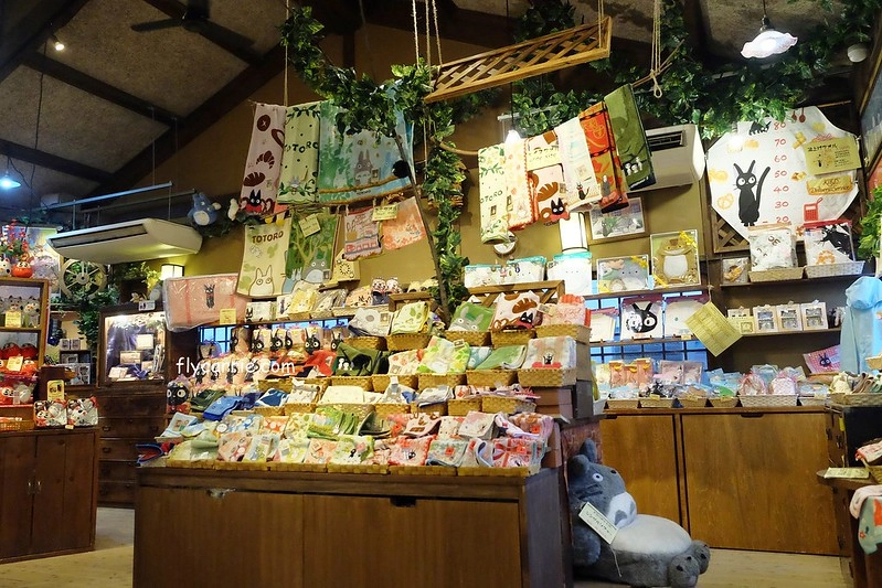 日本大分｜橡實之森 どんぐりの森．龍貓的故鄉由布院，龍貓紀念品專賣店 @飛天璇的口袋