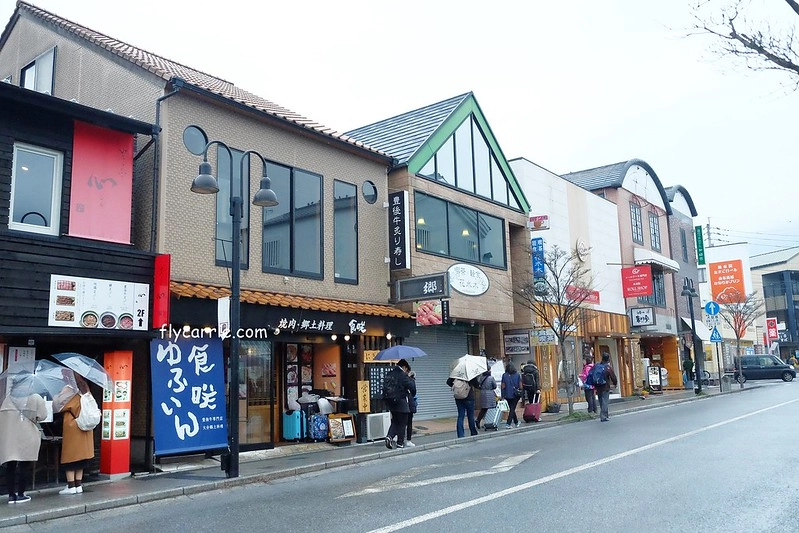 日本大分｜由布院一日遊，日本女性票選為最愛的夢幻度假勝地，寧靜美麗的溫泉小鎮森湯之平街道散策 @飛天璇的口袋