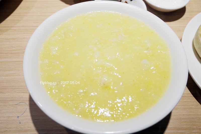 朱記餡餅粥店┃台中西屯美食：營業40個年頭的老字號麵食餐廳，推薦皮薄餡多的爆漿牛肉餡餅，台中大遠百12樓美食餐廳推薦 @飛天璇的口袋