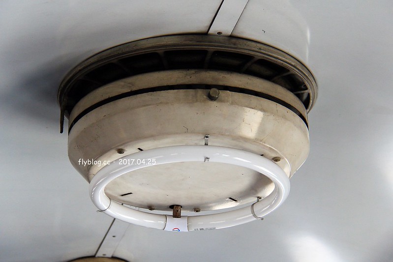 【日本靜岡】大井川鐵道~新金谷站搭乘復古懷舊SL號蒸氣火車，鐵道界的活化石也是日本最美的鐵道之一，還有期間限定的湯瑪士小火車 @飛天璇的口袋