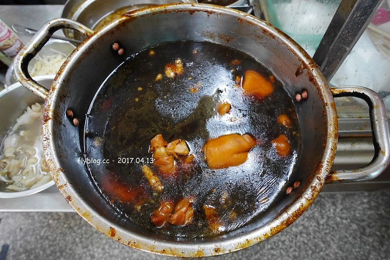 台中中區｜富貴亭當歸鴨麵線．米其林必比登推薦，在地飄香60年的當歸鴨老店 @飛天璇的口袋