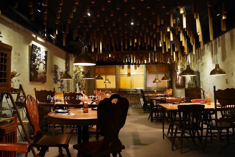 行冊 walkingbook｜大稻埕老屋新生命，融入台灣在地食材的地中海料理，集合客廳、餐廳和書房的設計新概念 @飛天璇的口袋