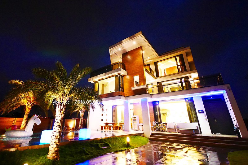 The One樂灣宜蘭頂級Villa泳池民宿┃宜蘭民宿推薦：周杰倫指定渡蜜月的宜蘭民宿，擁有獨立泳池、免費飲料、KTV，適合包棟渡假 @飛天璇的口袋