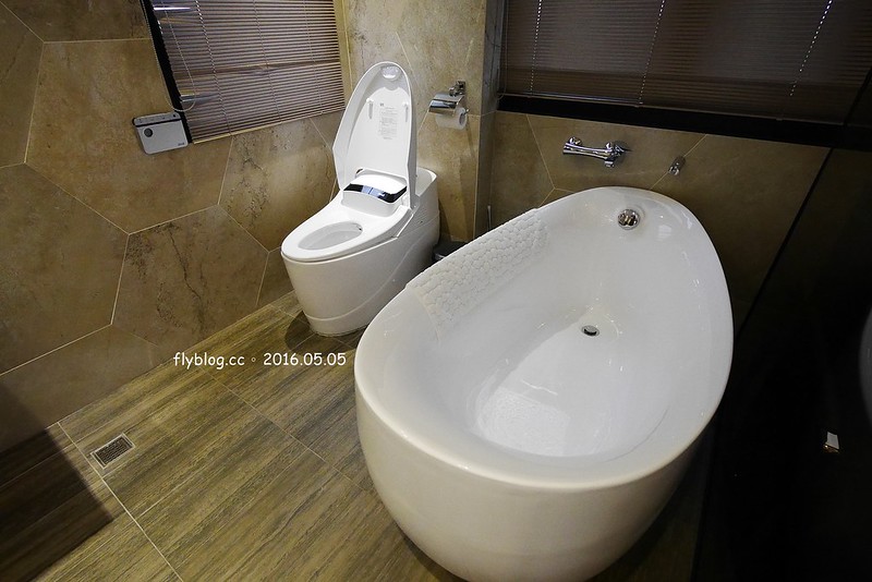 The One樂灣宜蘭頂級Villa泳池民宿┃宜蘭民宿推薦：周杰倫指定渡蜜月的宜蘭民宿，擁有獨立泳池、免費飲料、KTV，適合包棟渡假 @飛天璇的口袋