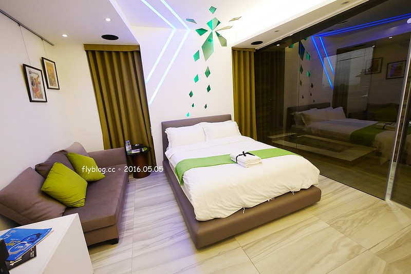 The One樂灣宜蘭頂級Villa泳池民宿┃宜蘭民宿推薦：周杰倫指定渡蜜月的宜蘭民宿，擁有獨立泳池、免費飲料、KTV，適合包棟渡假 @飛天璇的口袋