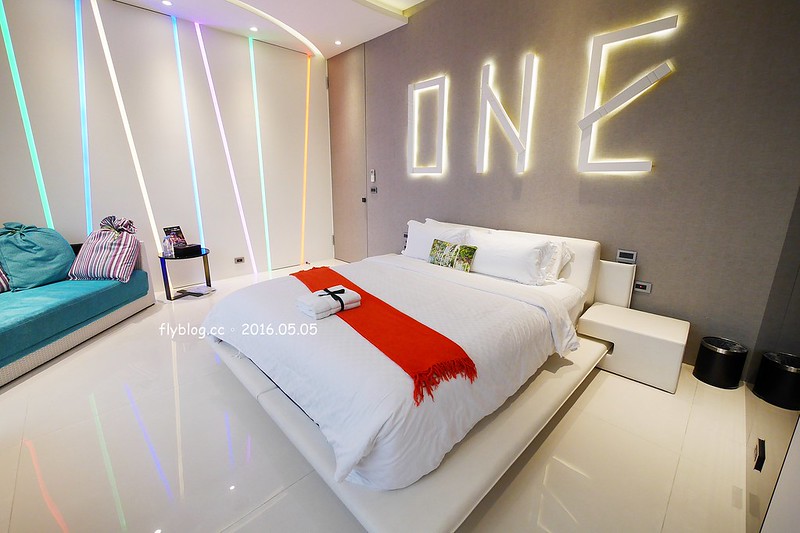 The One樂灣宜蘭頂級Villa泳池民宿┃宜蘭民宿推薦：周杰倫指定渡蜜月的宜蘭民宿，擁有獨立泳池、免費飲料、KTV，適合包棟渡假 @飛天璇的口袋