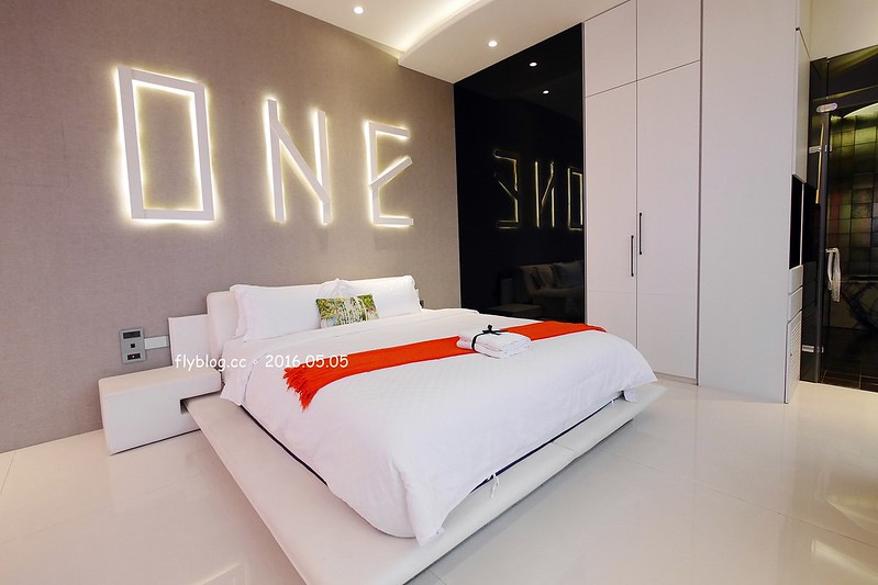 The One樂灣宜蘭頂級Villa泳池民宿┃宜蘭民宿推薦：周杰倫指定渡蜜月的宜蘭民宿，擁有獨立泳池、免費飲料、KTV，適合包棟渡假 @飛天璇的口袋