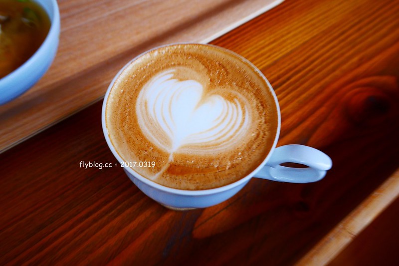 里海咖啡｜魚是現殺的、飯是現煮的、茶是現泡的，來到礁溪就是要吃新鮮漁貨，再品嚐美味咖啡 @飛天璇的口袋