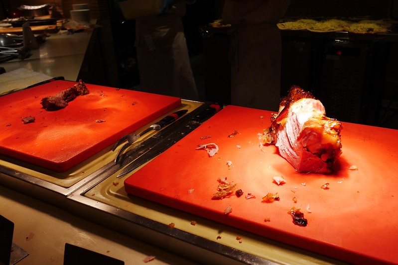 漢來海港百匯吃到飽┃台中西區美食：日本廣島生蠔吃到飽，5/8~6/4限時供應，個人推薦焦糖葡萄柚、新鮮海鮮、主廚甜點 @飛天璇的口袋