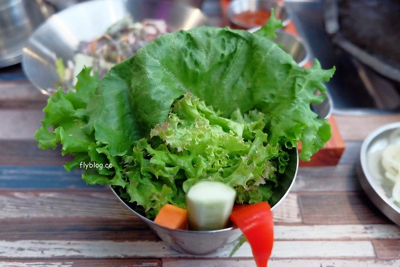 咚咚家韓式豬肉專賣 dondonga┃台中西屯美食：韓國烤肉夢幻組合：西班牙伊比利豬&台東香草豬，鄰近秋紅谷公園 @飛天璇的口袋