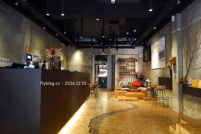 行冊 walkingbook｜大稻埕老屋新生命，融入台灣在地食材的地中海料理，集合客廳、餐廳和書房的設計新概念 @飛天璇的口袋