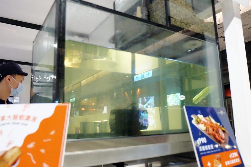 Captain Lobster龍蝦堡台中快閃店┃台中西屯美食：整隻500公克重的豪華活龍蝦，還多了古巴三明治和松葉蟹堡，超霸氣龍蝦套餐千元有找 @飛天璇的口袋