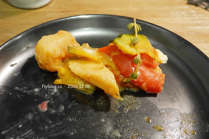 行冊 walkingbook｜大稻埕老屋新生命，融入台灣在地食材的地中海料理，集合客廳、餐廳和書房的設計新概念 @飛天璇的口袋