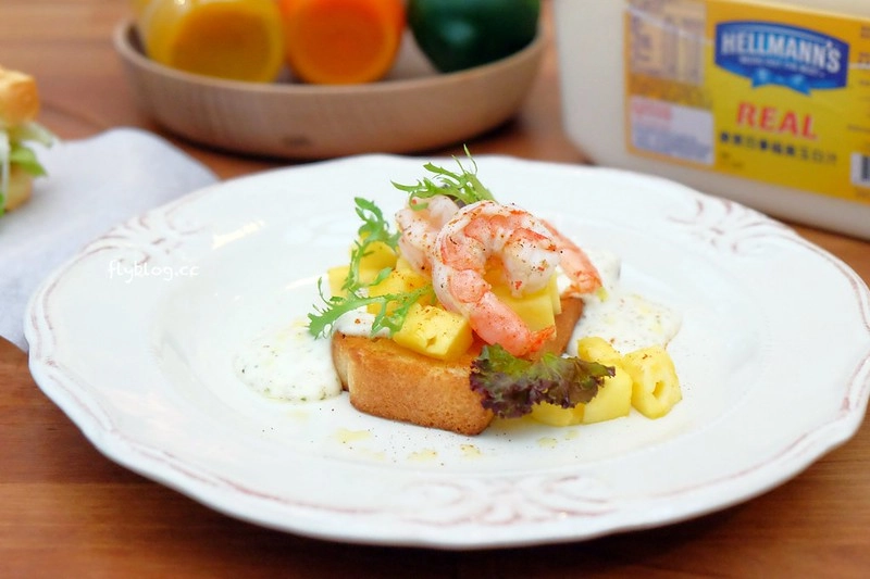 希拉餐廳｜員林老字號義式餐廳，餐點表現不俗，漂亮的落地窗彷彿置身於玻璃屋中用餐，選用Lazazza也讓人留下深刻印象 @飛天璇的口袋