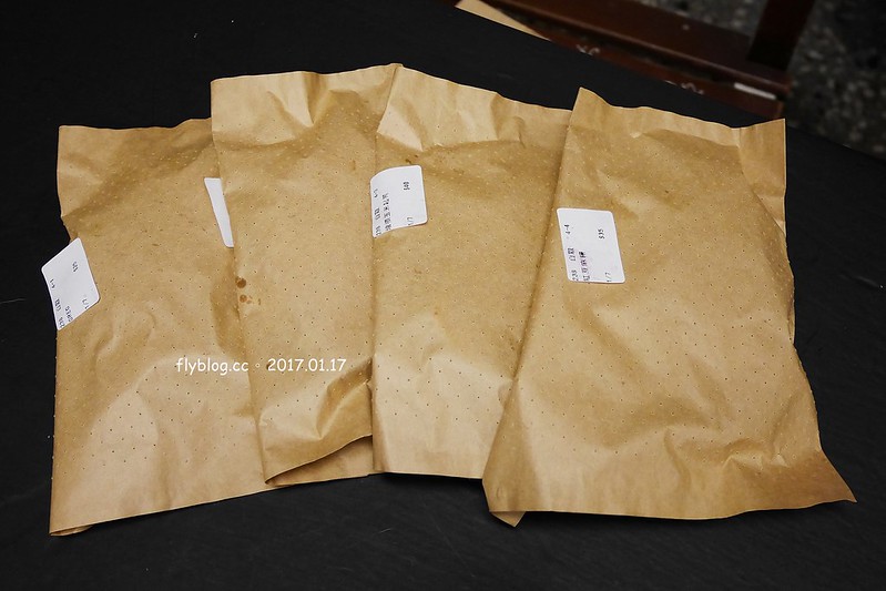 膨風伯鯛魚燒┃台中北區美食：進德路上超人氣的雕魚燒攤，有很多隱藏版的口味可以選擇，小小一個雕魚燒卻是大大的幸福 @飛天璇的口袋