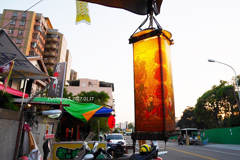 膨風伯鯛魚燒┃台中北區美食：進德路上超人氣的雕魚燒攤，有很多隱藏版的口味可以選擇，小小一個雕魚燒卻是大大的幸福 @飛天璇的口袋