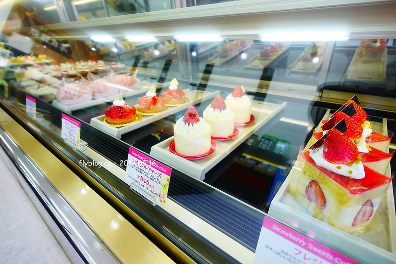 福島五天四夜自駕┃二本松．柏屋のお店：薄皮饅頭名店的二本松老字號和菓子店，營業超過150個年頭，和菓子蛋糕甜點意外的好吃 @飛天璇的口袋