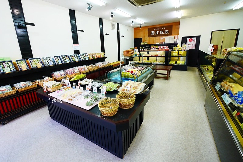 福島五天四夜自駕┃二本松．柏屋のお店：薄皮饅頭名店的二本松老字號和菓子店，營業超過150個年頭，和菓子蛋糕甜點意外的好吃 @飛天璇的口袋