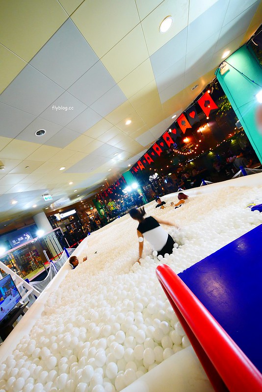 GQ大人的球池┃台中草悟道：世界5大球池台中輪你跳，找回童年的快樂，應該會成為台中IG打卡熱門景點 @飛天璇的口袋